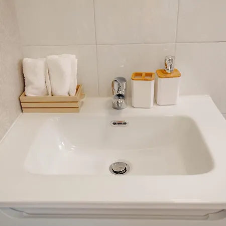 4 Twins - アパート *