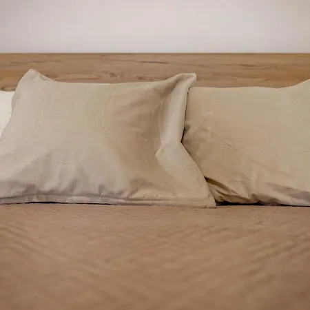 4 Twins - شقة باري